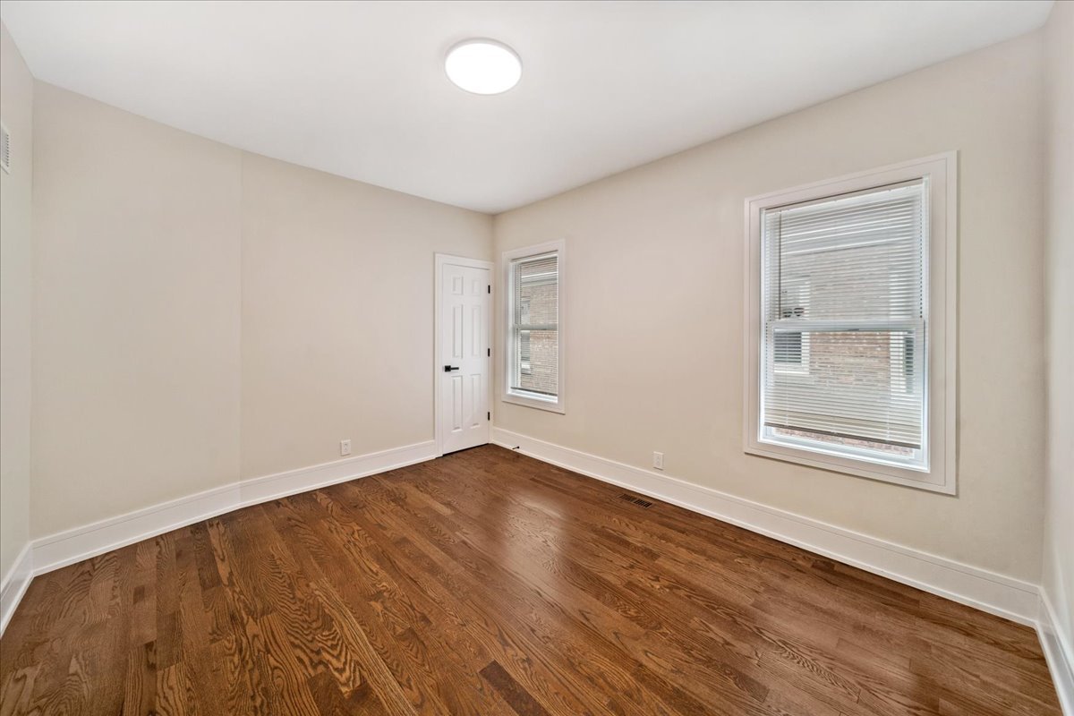 8525 S Hermitage Avenue, Chicago, IL 60620