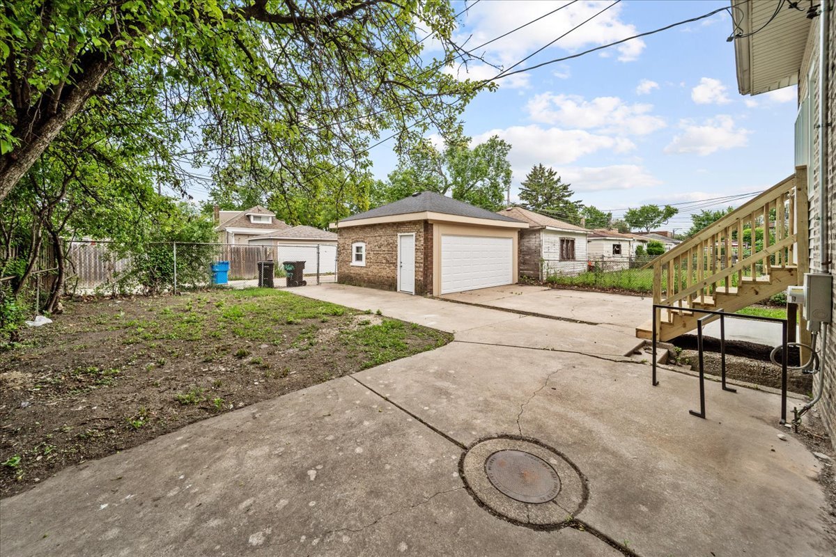 8525 S Hermitage Avenue, Chicago, IL 60620
