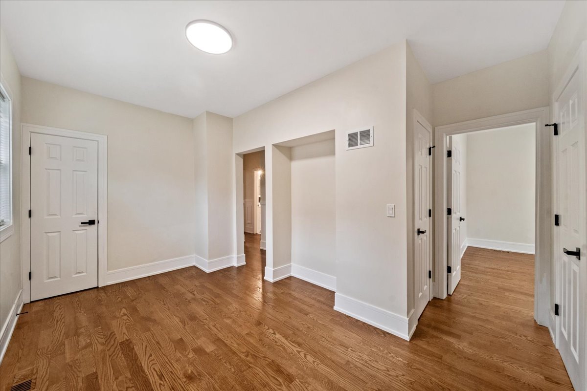 8525 S Hermitage Avenue, Chicago, IL 60620