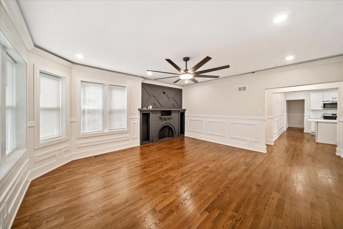 8525 S Hermitage Avenue, Chicago, IL 60620