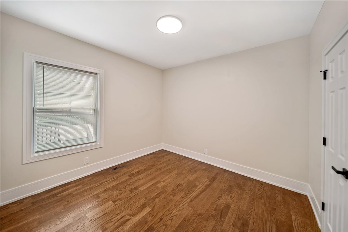 8525 S Hermitage Avenue, Chicago, IL 60620