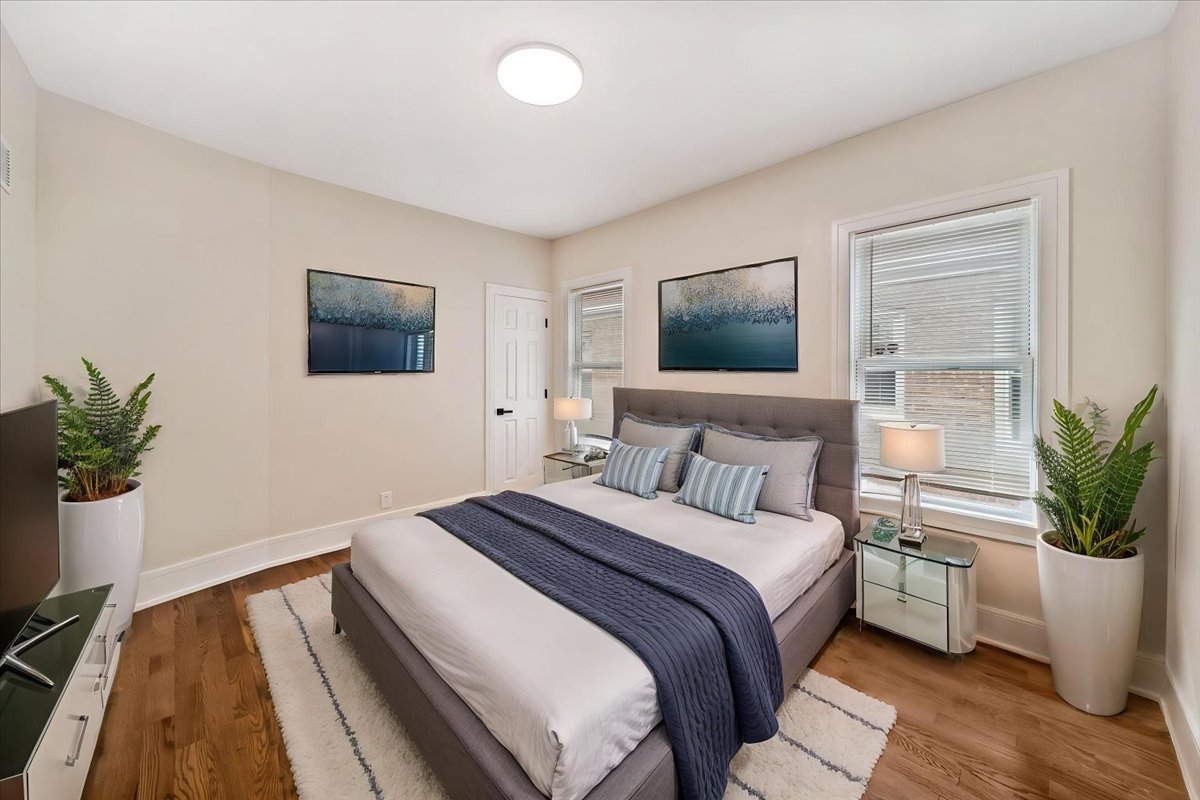 8525 S Hermitage Avenue, Chicago, IL 60620