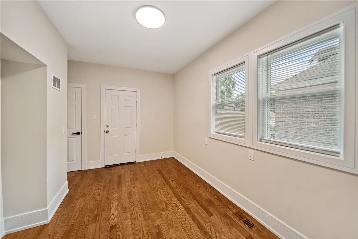 8525 S Hermitage Avenue, Chicago, IL 60620