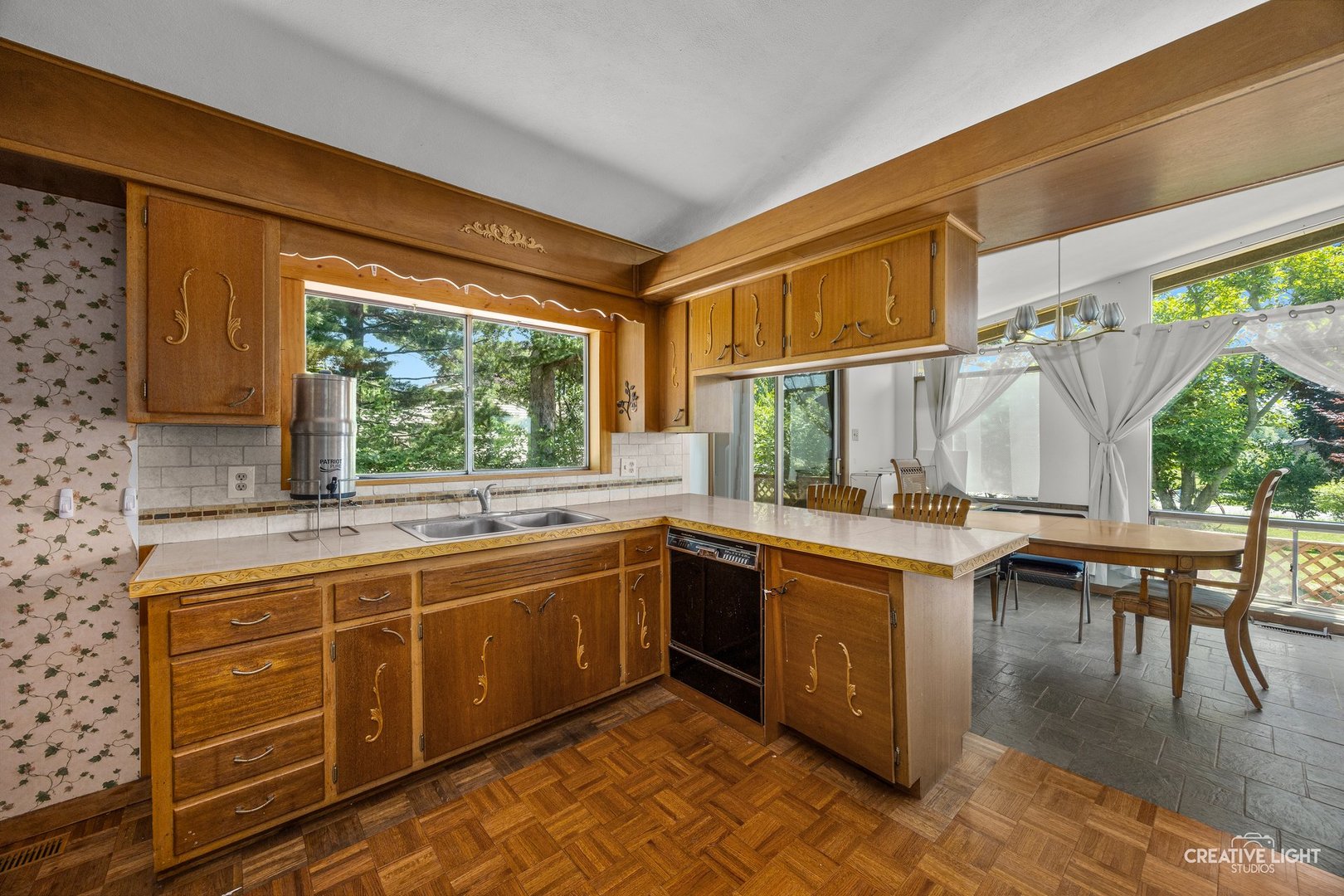 8048 Highland Avenue, Downers Grove, IL 60516