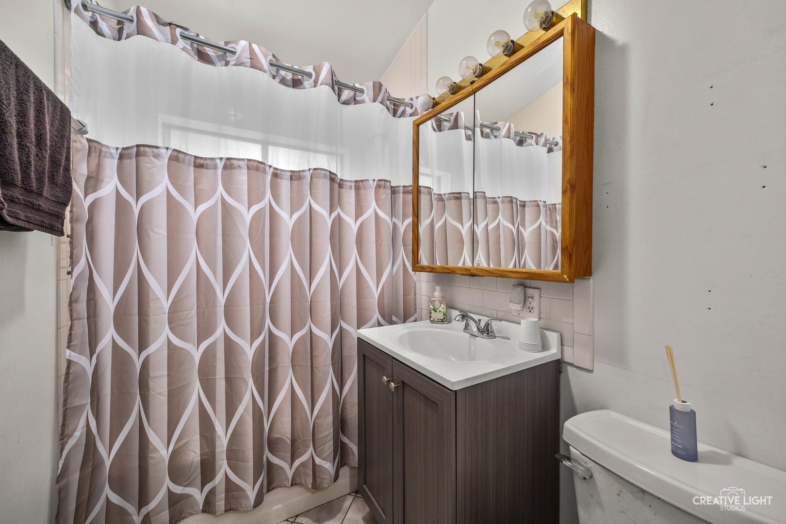 8048 Highland Avenue, Downers Grove, IL 60516