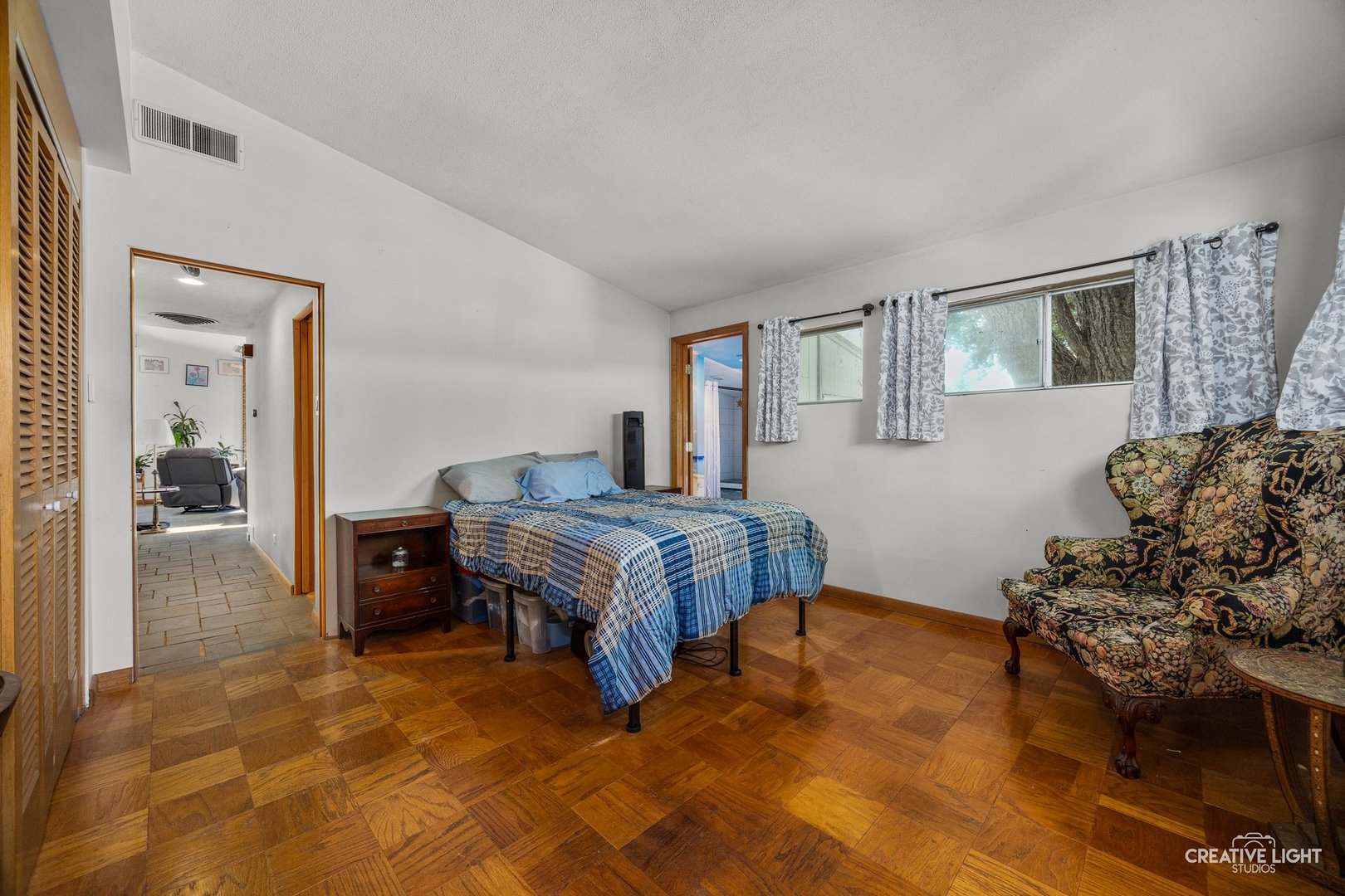 8048 Highland Avenue, Downers Grove, IL 60516