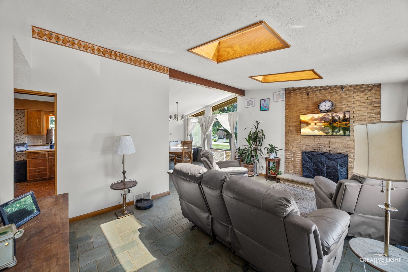 8048 Highland Avenue, Downers Grove, IL 60516