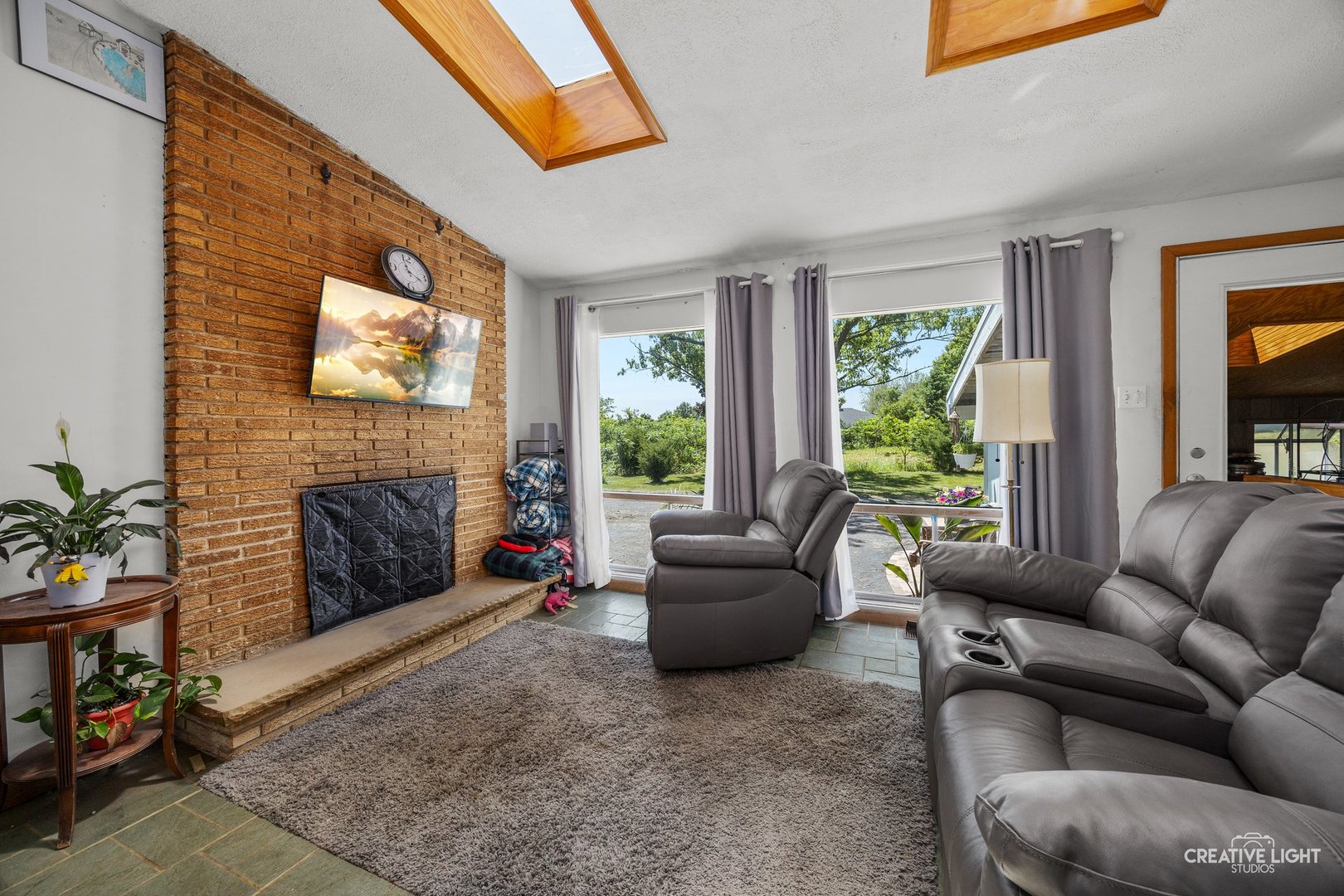8048 Highland Avenue, Downers Grove, IL 60516