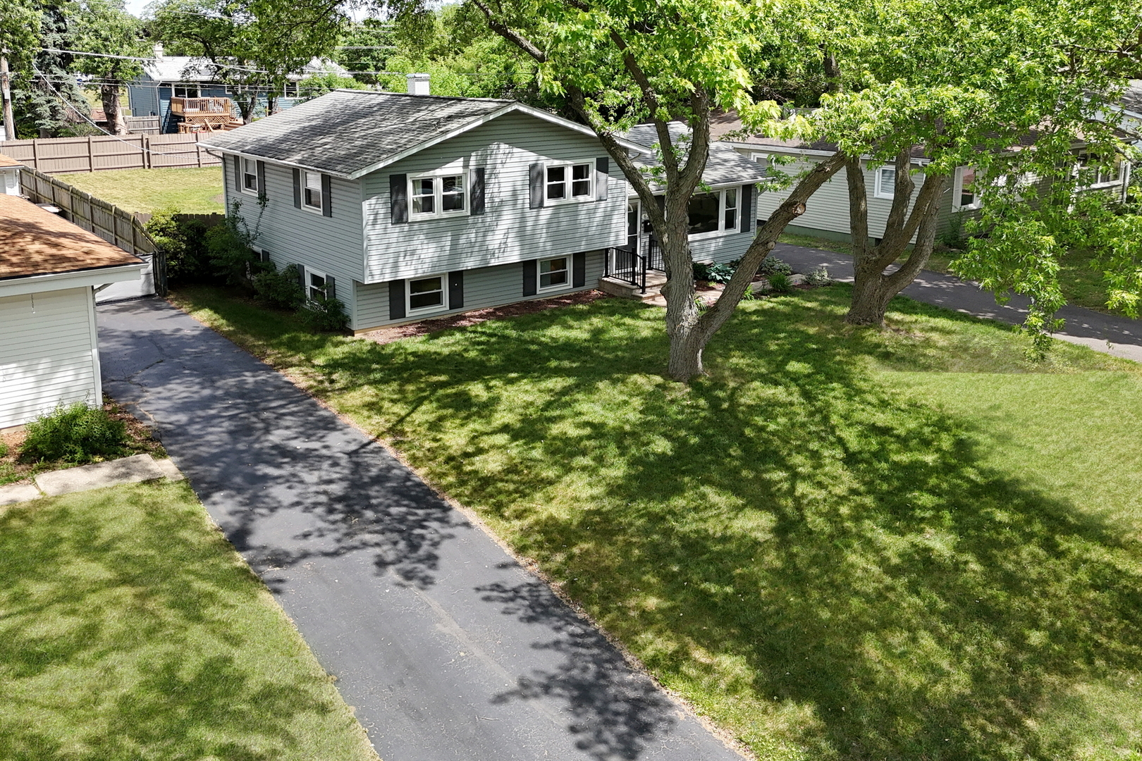 631 Pierce Court, Grayslake, IL 60030