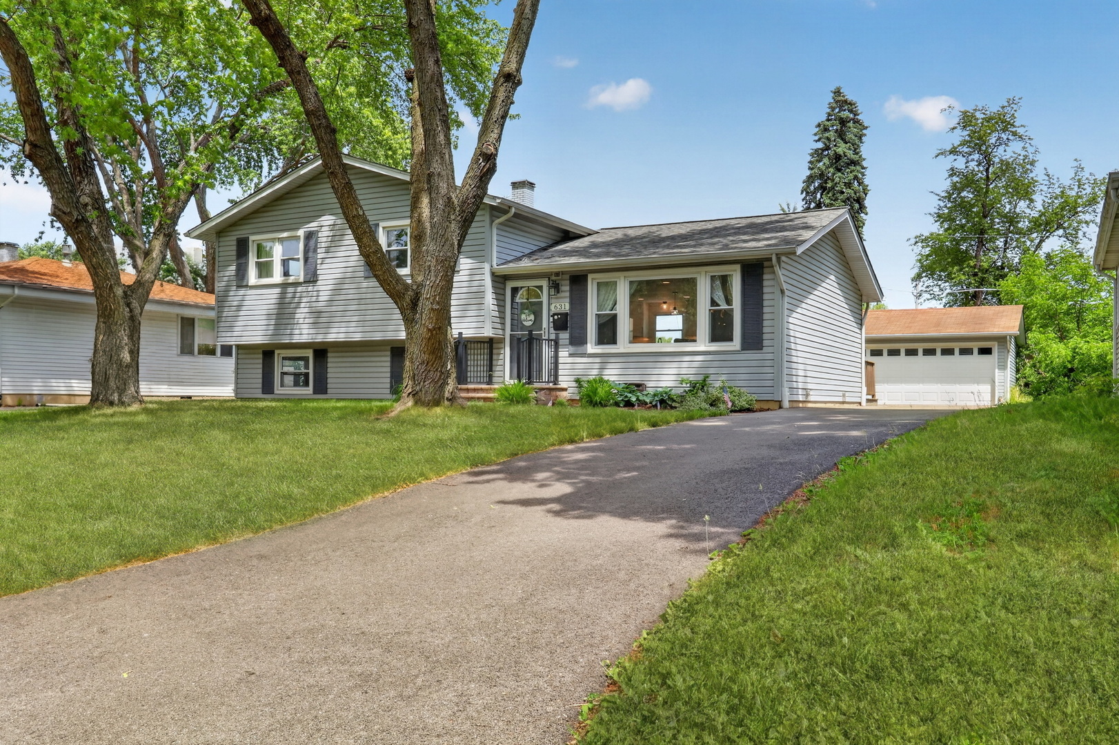 631 Pierce Court, Grayslake, IL 60030