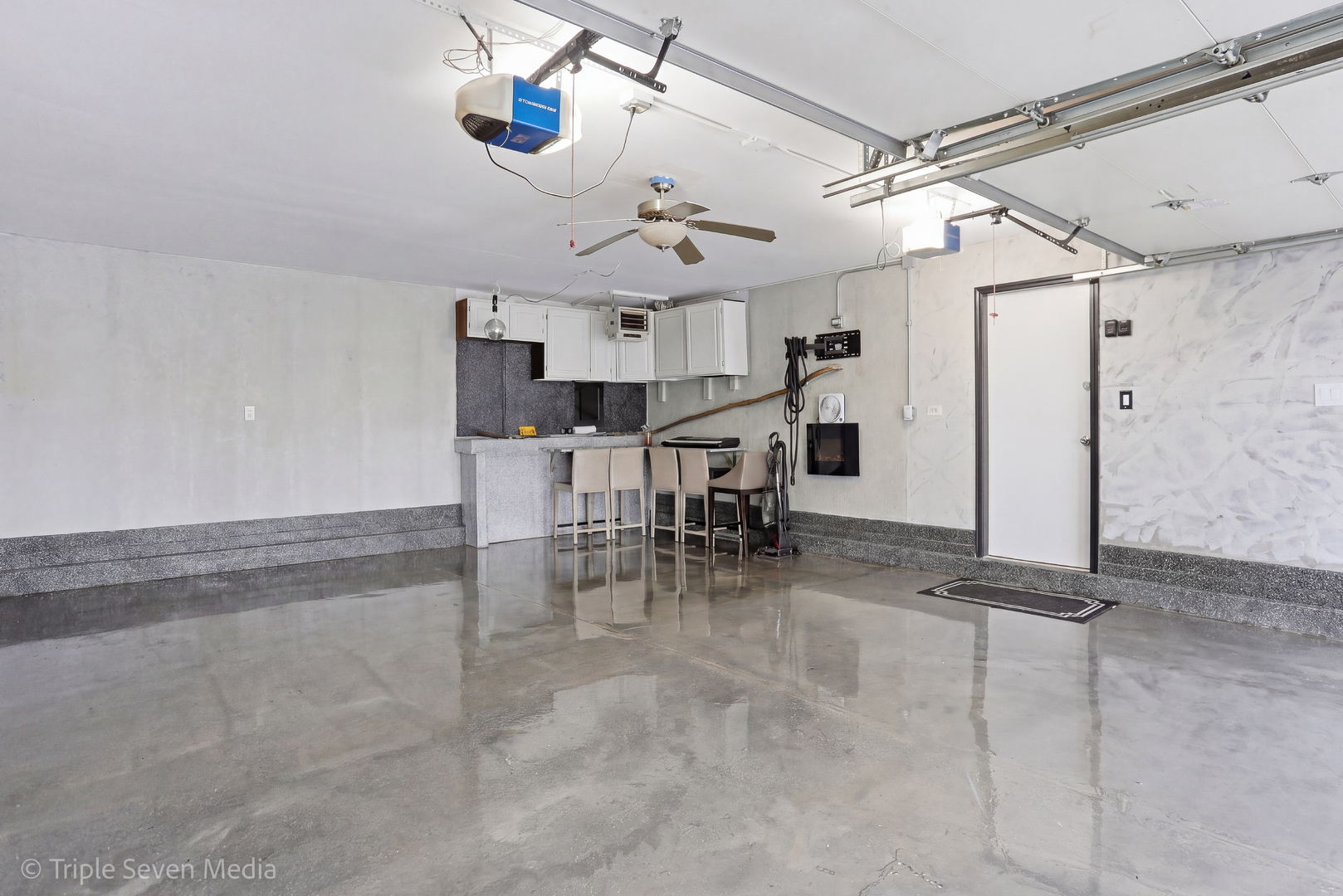 2109 Hitching Post Lane, Schaumburg, IL 60194