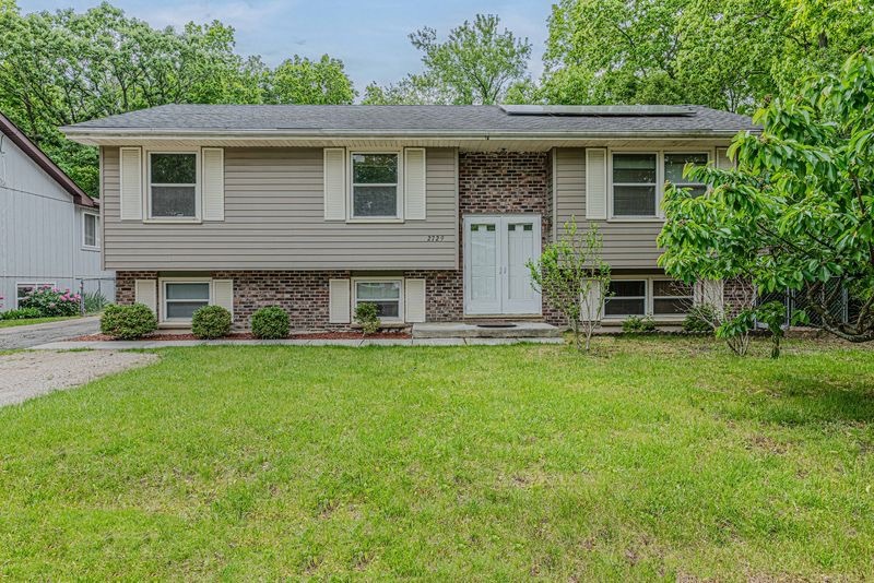 2729 Lowery Court, Zion, IL 60099