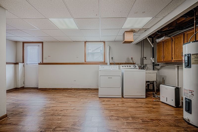 2729 Lowery Court, Zion, IL 60099