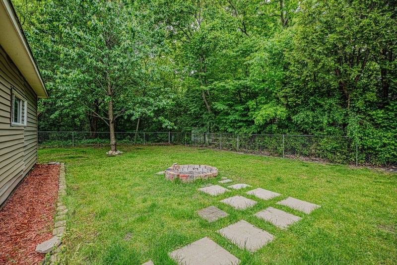 2729 Lowery Court, Zion, IL 60099
