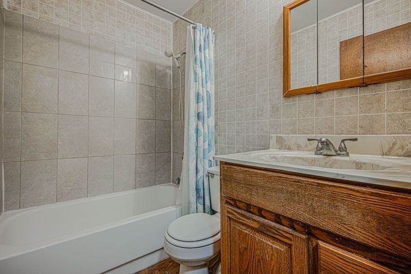 2729 Lowery Court, Zion, IL 60099