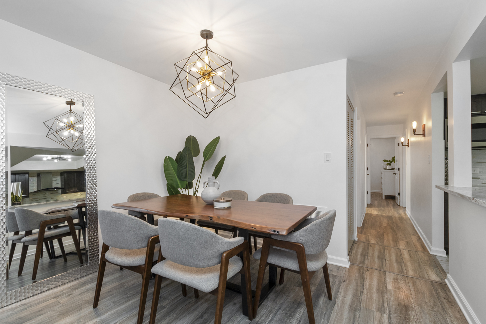 9830 Nashville Avenue #6, Chicago Ridge, IL 60415