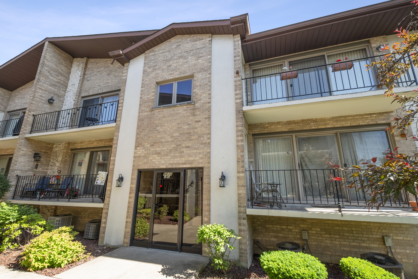 9830 Nashville Avenue #6, Chicago Ridge, IL 60415