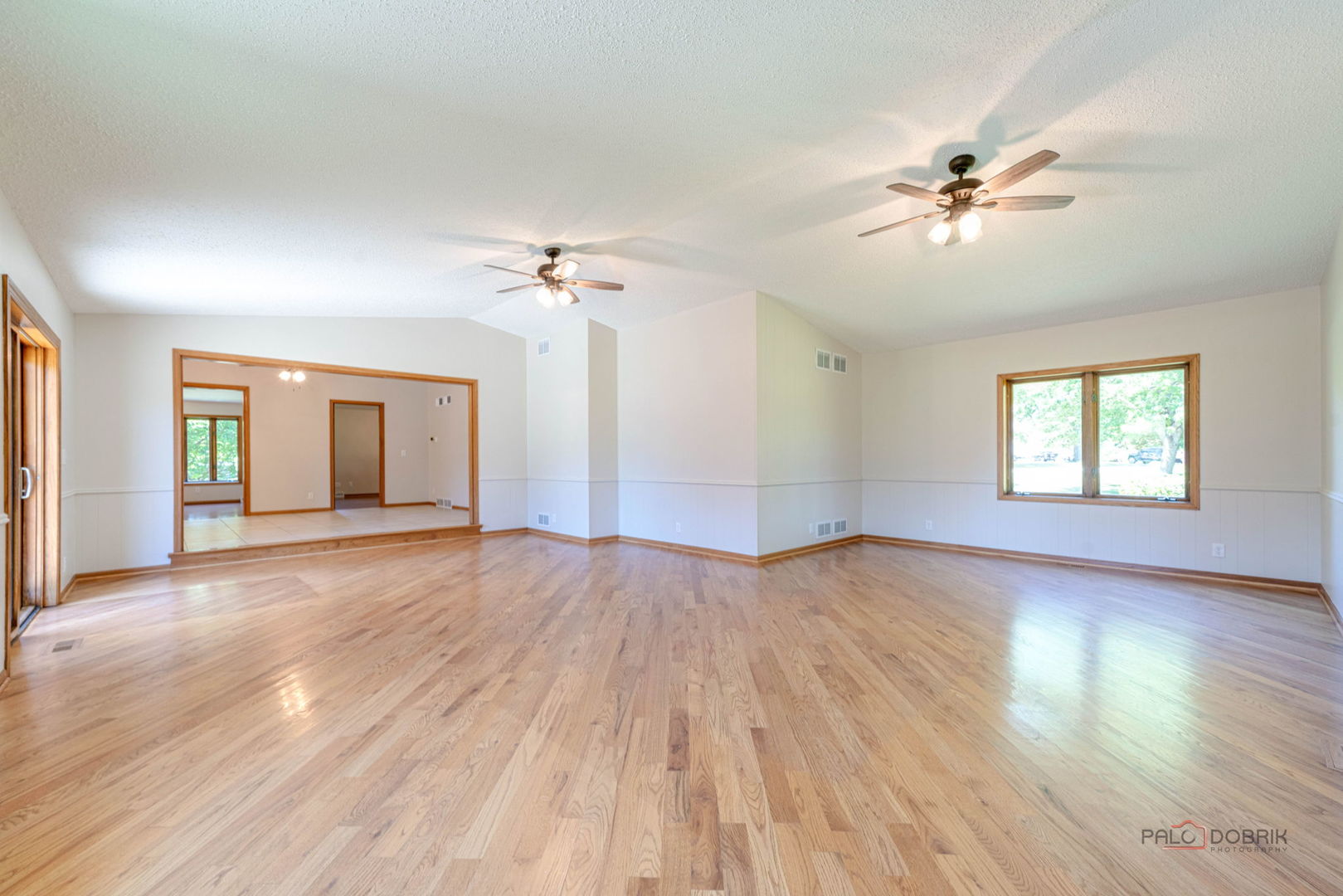 1516 W Reiche Lane, McHenry, IL 60051