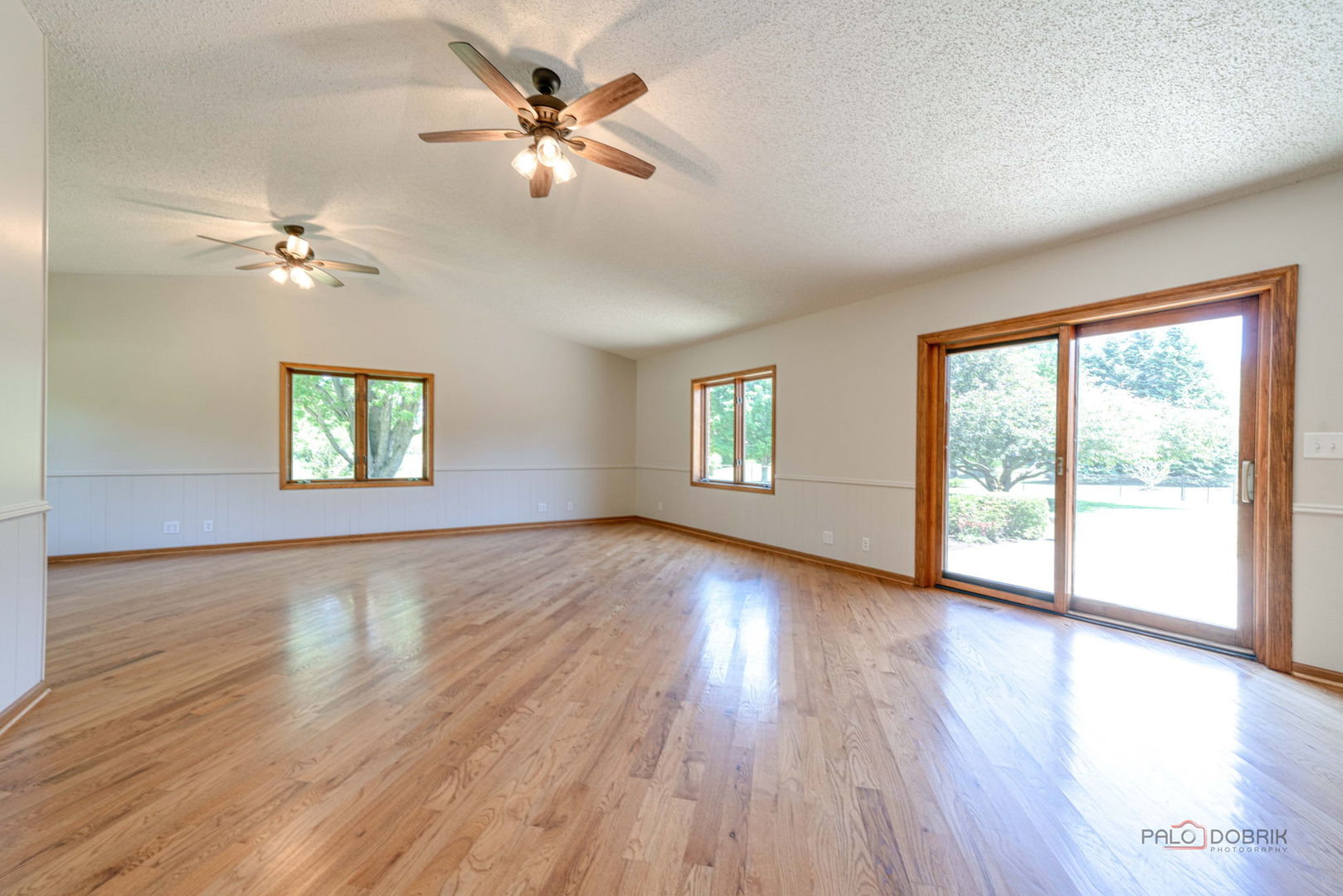 1516 W Reiche Lane, McHenry, IL 60051