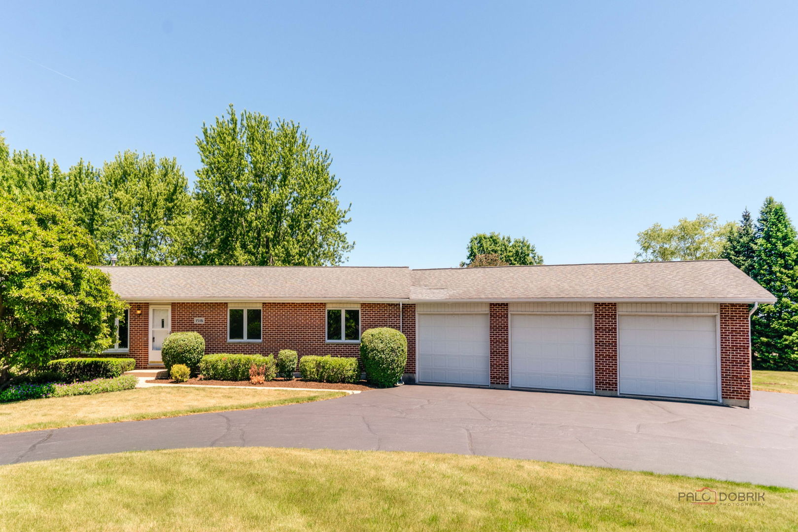 1516 W Reiche Lane, McHenry, IL 60051