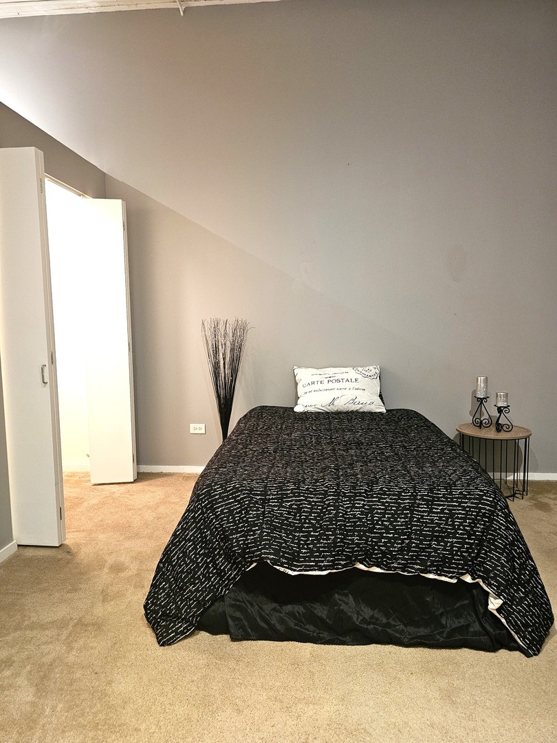 2323 W Pershing Road #230, Chicago, IL 60609