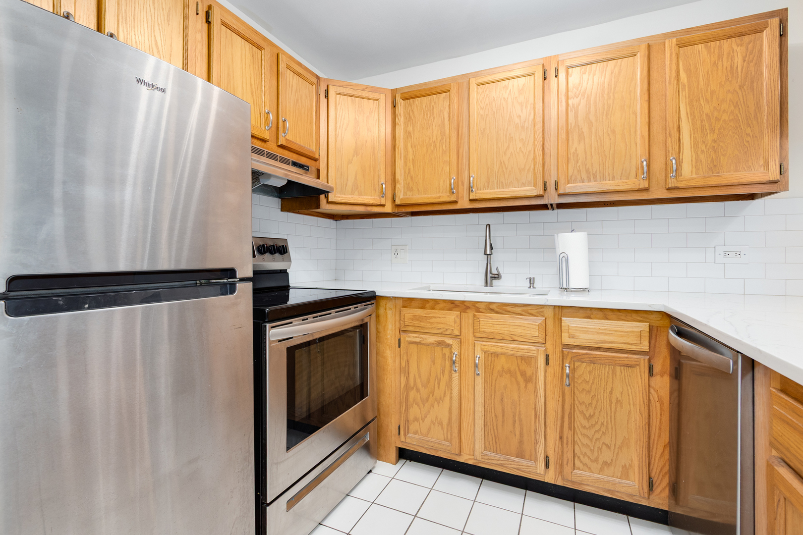 5830 Oakwood Drive #3K, Lisle, IL 60532
