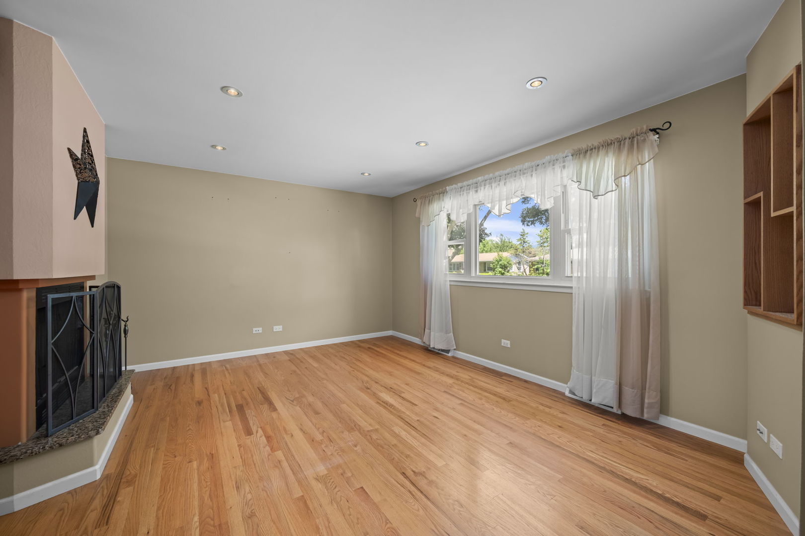 1101 ANTHONY Road, Wheeling, IL 60090