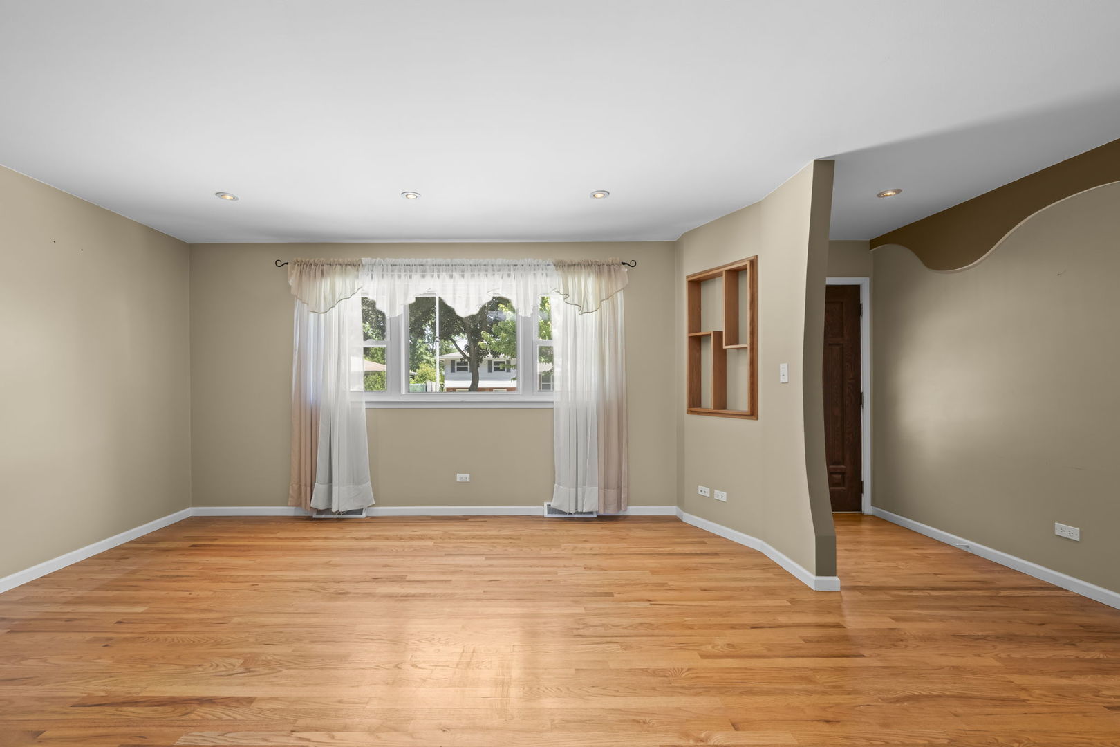 1101 ANTHONY Road, Wheeling, IL 60090