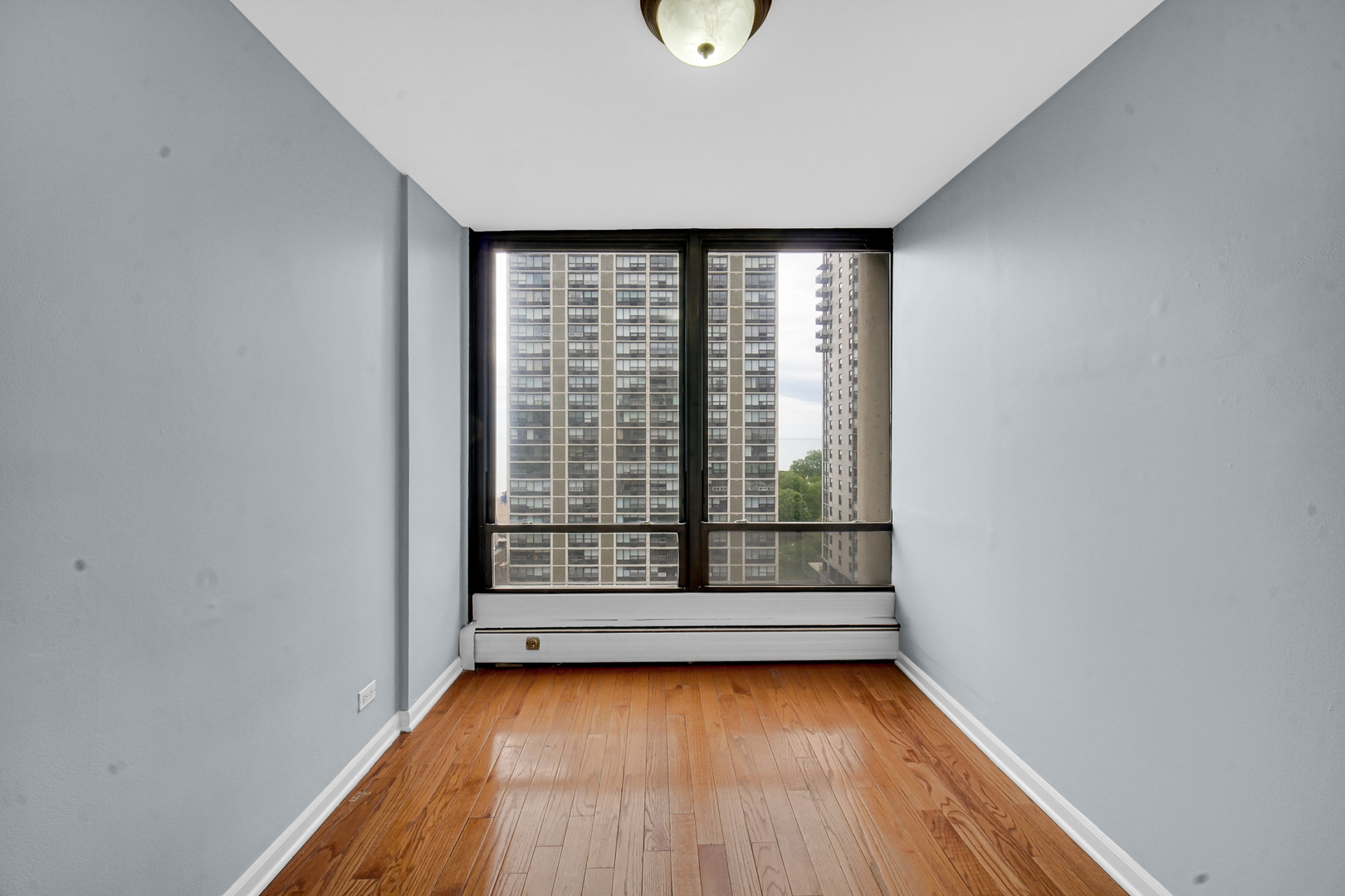 5740 N Sheridan Road #11A, Chicago, IL 60660