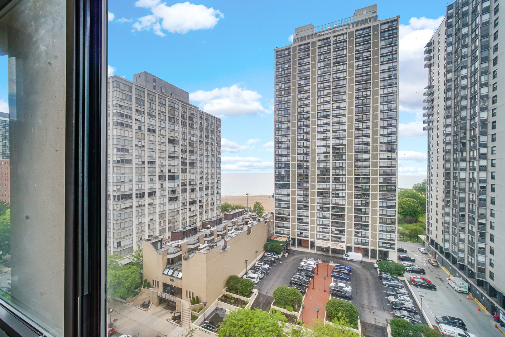 5740 N Sheridan Road #11A, Chicago, IL 60660