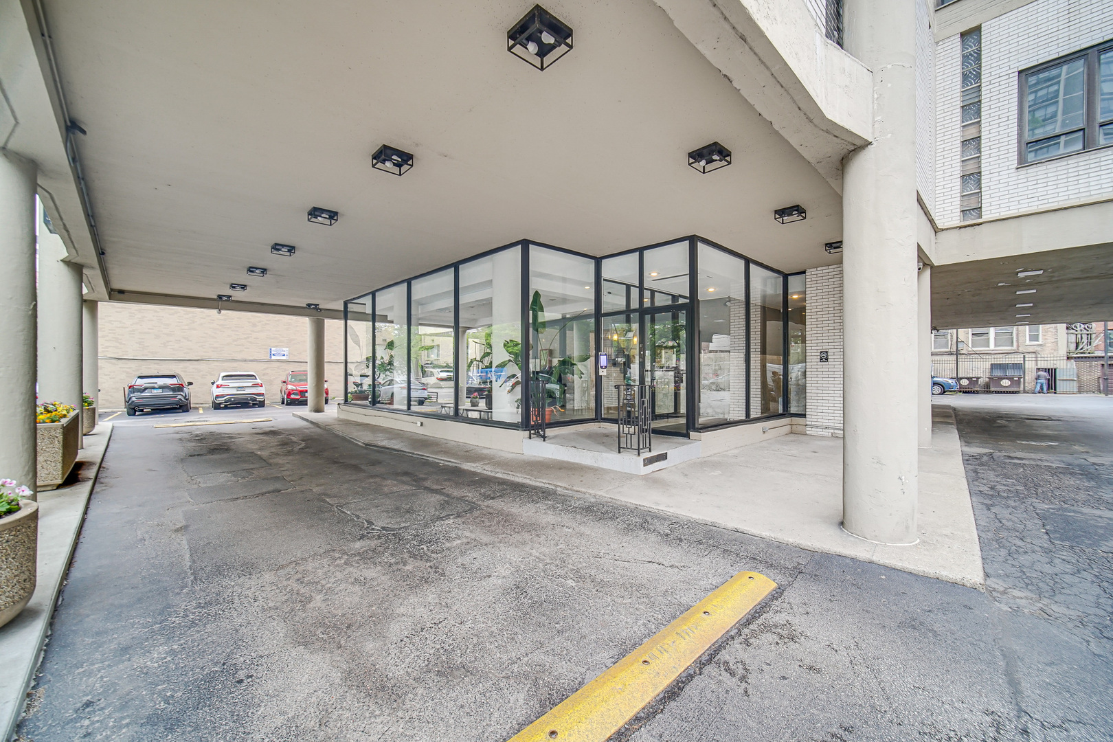 5740 N Sheridan Road #11A, Chicago, IL 60660
