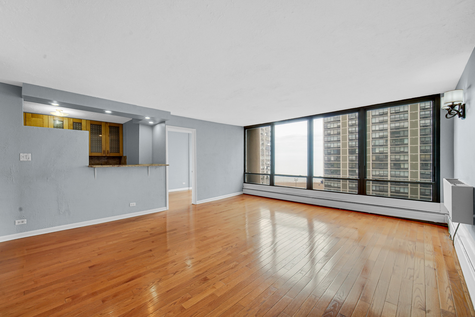 5740 N Sheridan Road #11A, Chicago, IL 60660