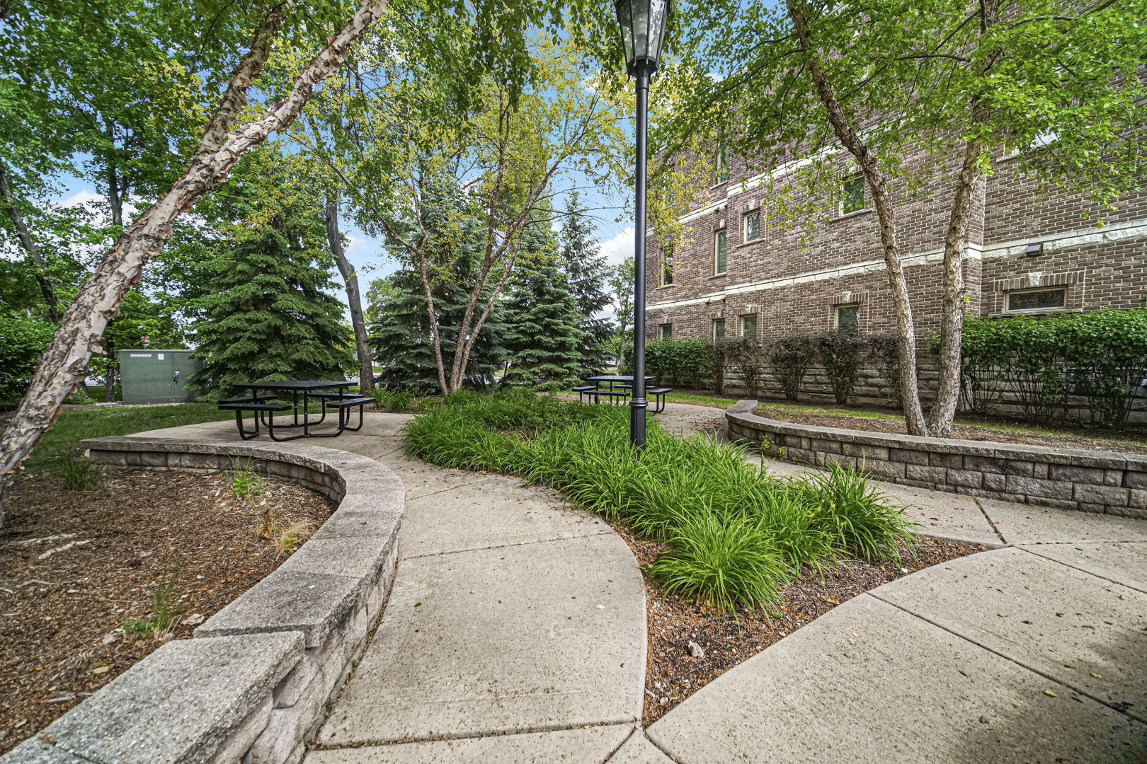 405 W Pierce Road #201, Itasca, IL 60143