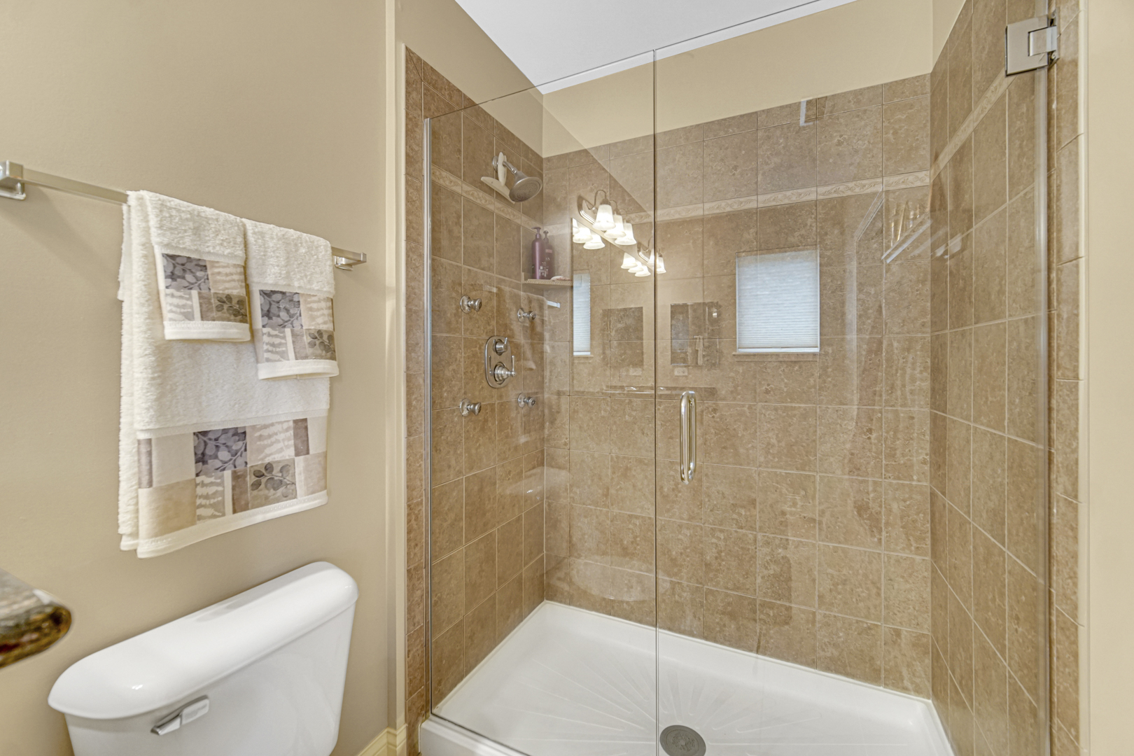 405 W Pierce Road #201, Itasca, IL 60143