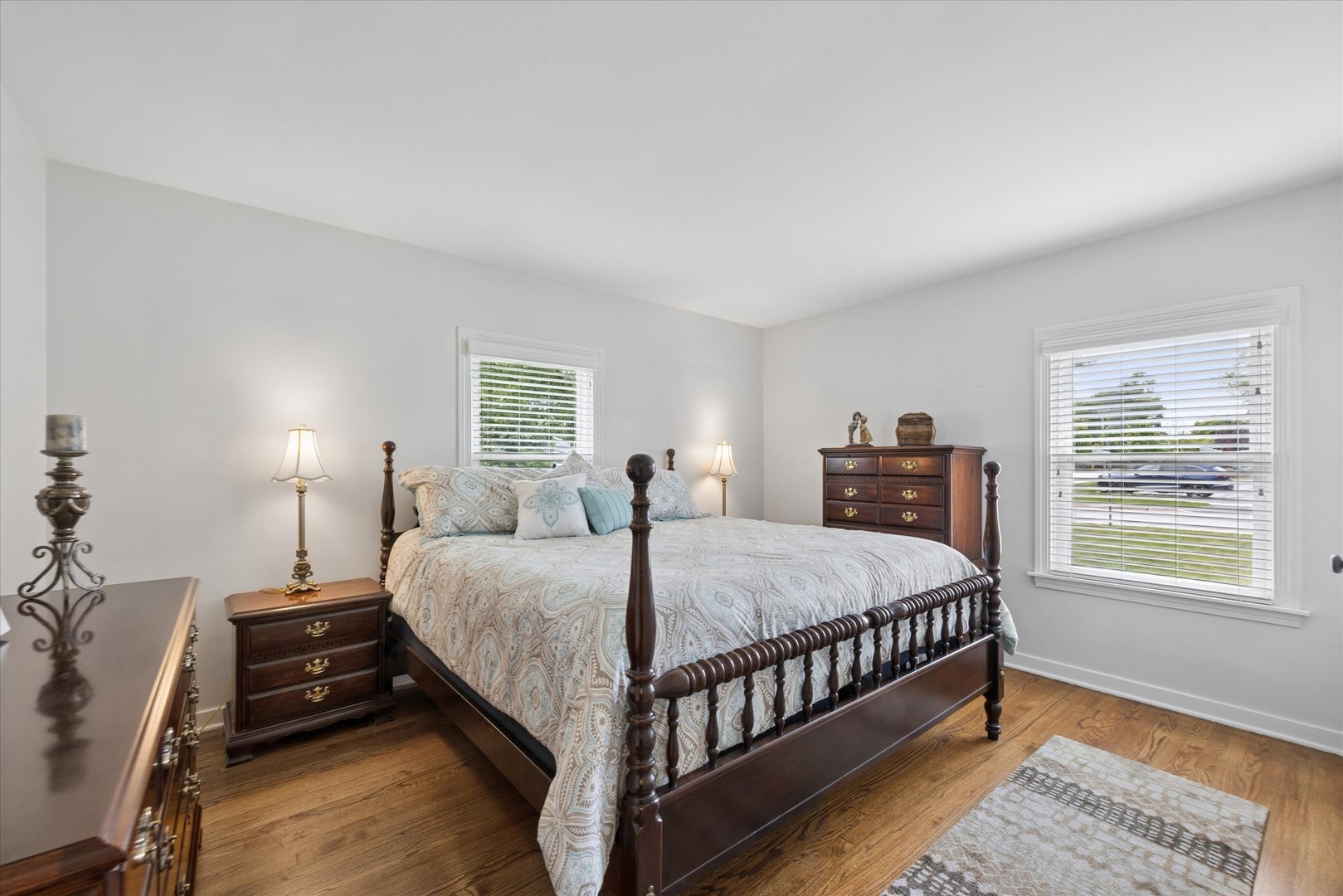 803 E Harrison Avenue, Wheaton, IL 60187