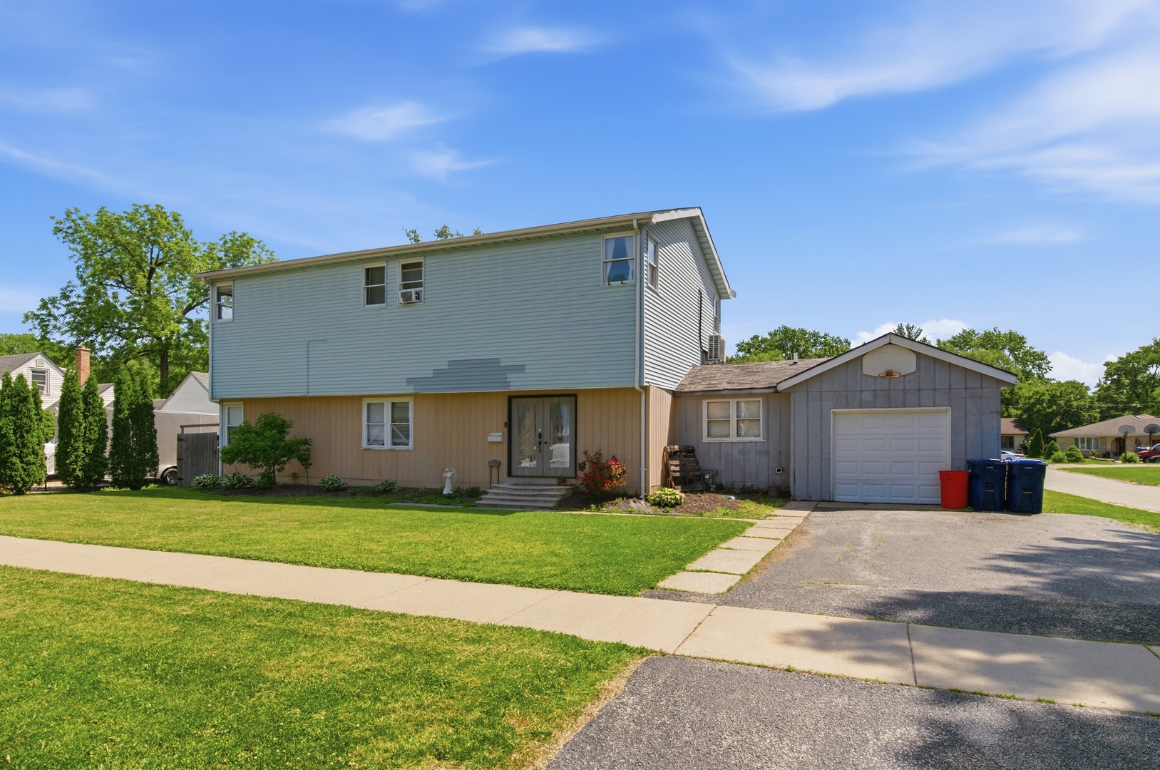 11325 S Oak Park Avenue, Worth, IL 60482