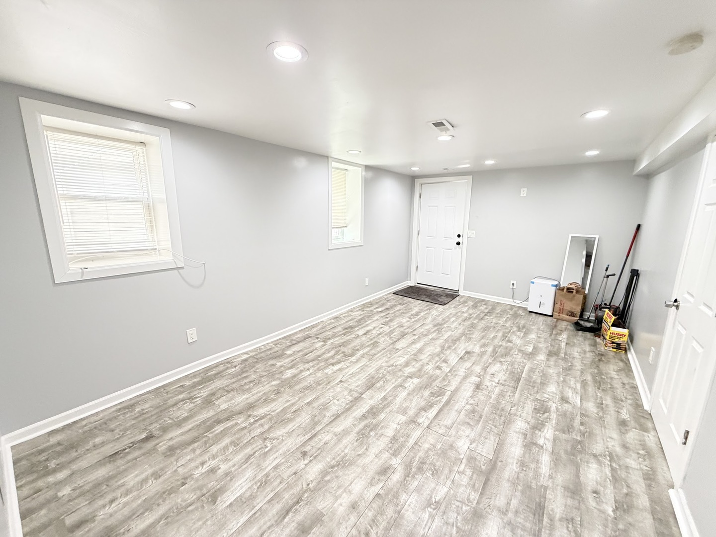 3335 N Kenneth Avenue #G, Chicago, IL 60641
