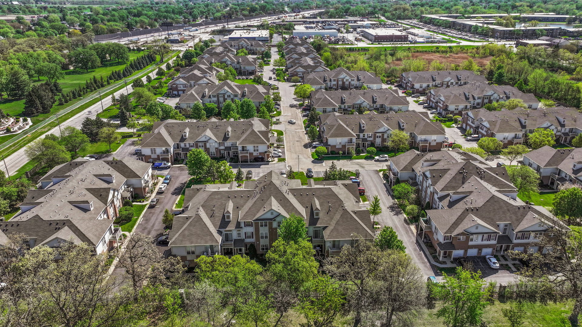 8132 Concord Lane #E, Justice, IL 60458