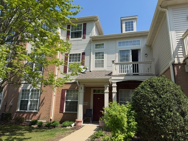 8132 Concord Lane #E, Justice, IL 60458
