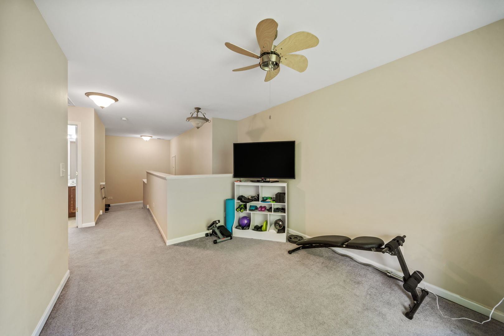 8132 Concord Lane #E, Justice, IL 60458