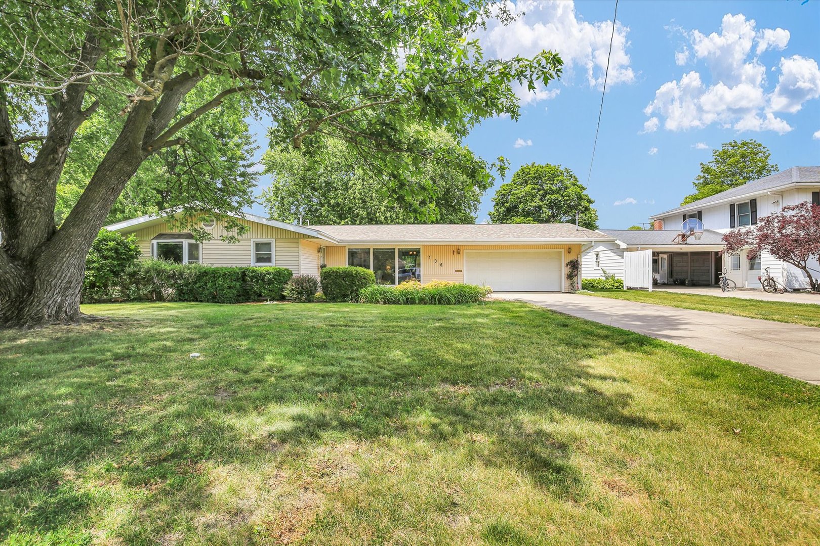 106 W Willow Street, Fairbury, IL 61739