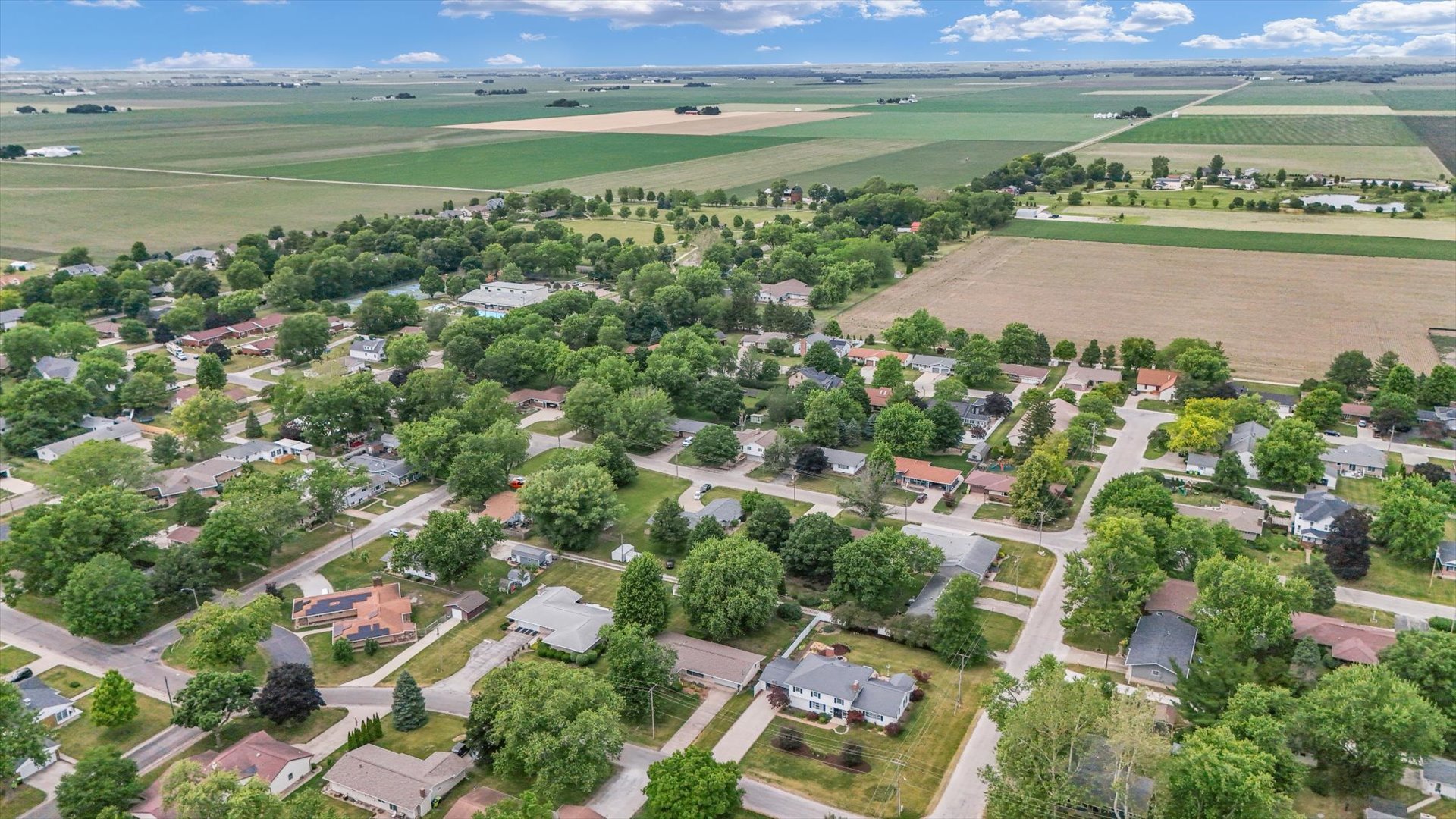 106 W Willow Street, Fairbury, IL 61739