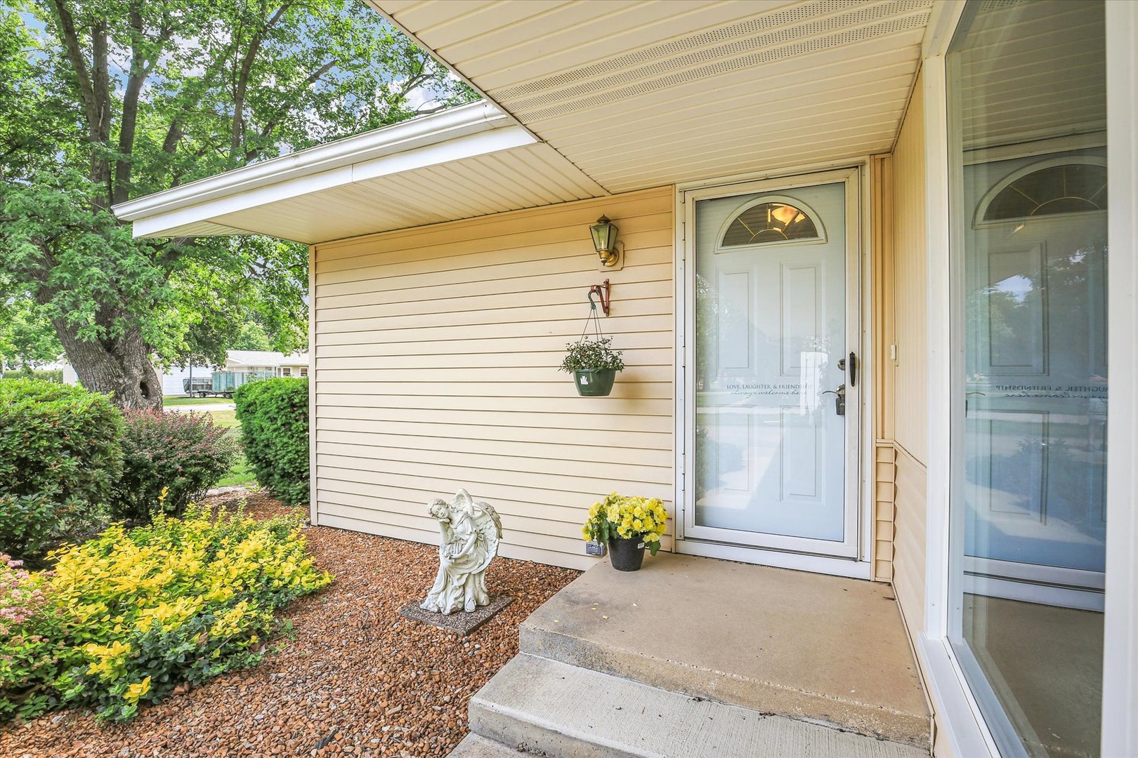 106 W Willow Street, Fairbury, IL 61739