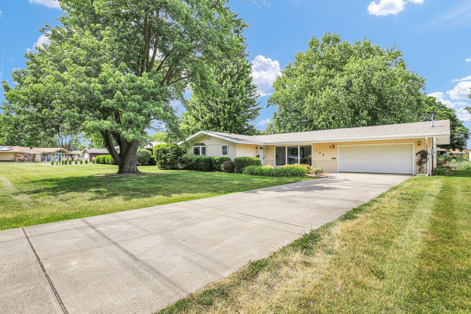 106 W Willow Street, Fairbury, IL 61739