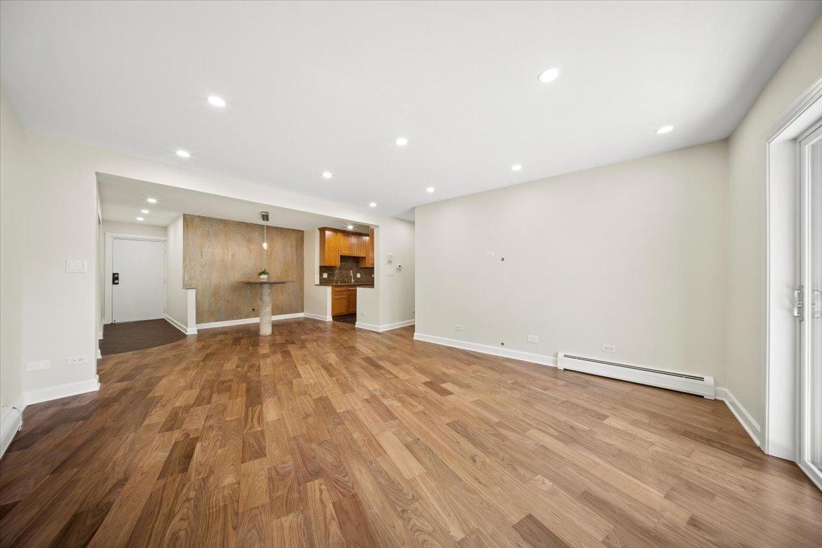 244 E Bailey Road #M, Naperville, IL 60565