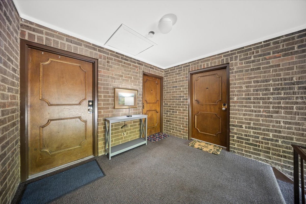 244 E Bailey Road #M, Naperville, IL 60565
