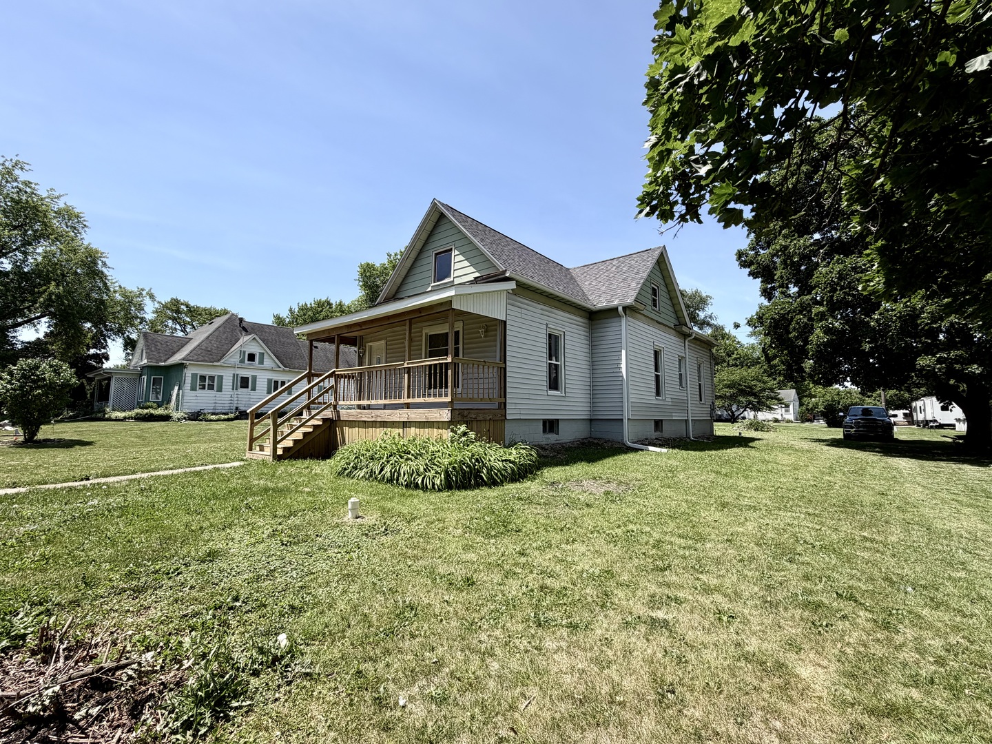 38 Maple Street, Saunemin, IL 61769