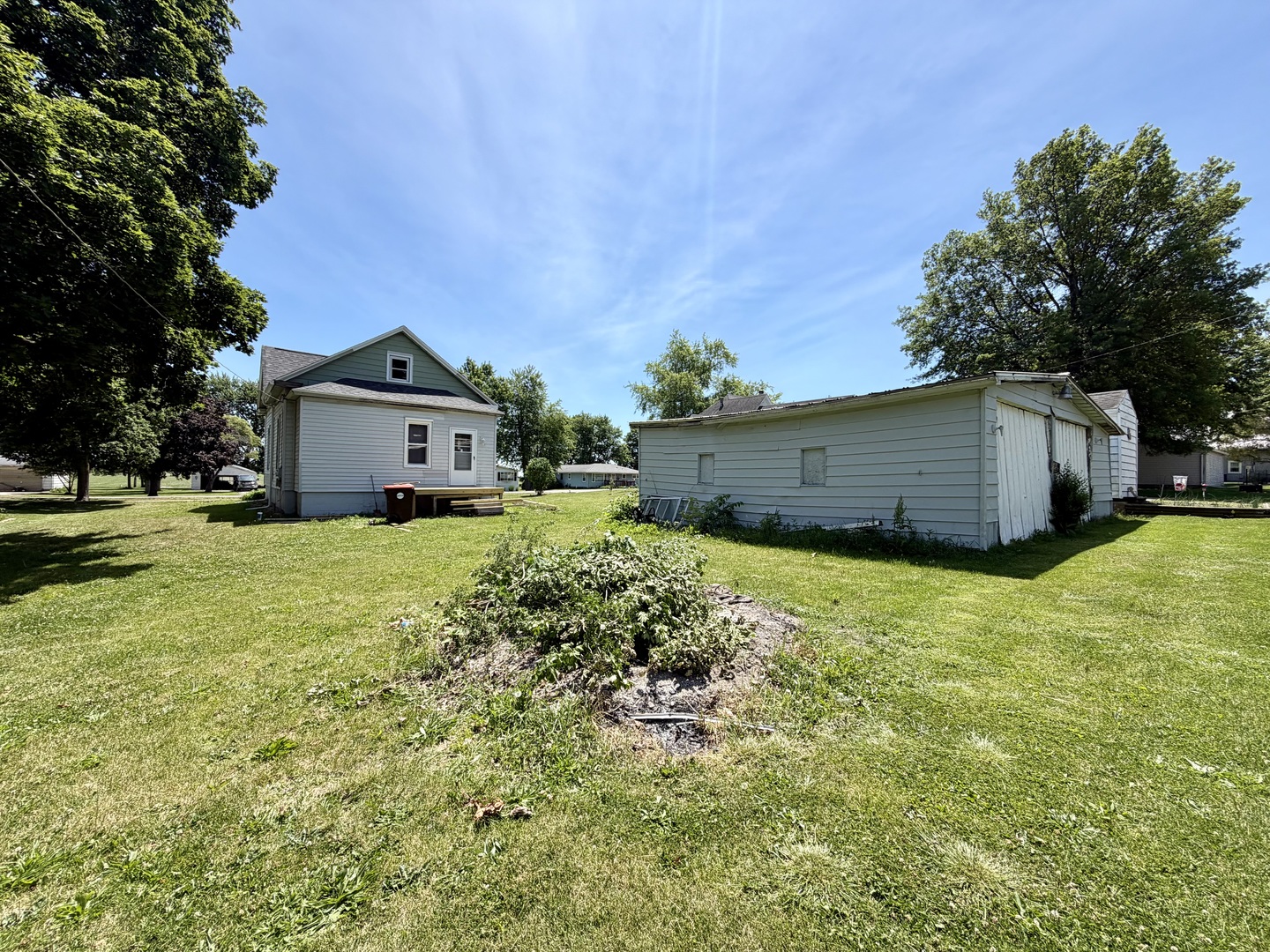 38 Maple Street, Saunemin, IL 61769
