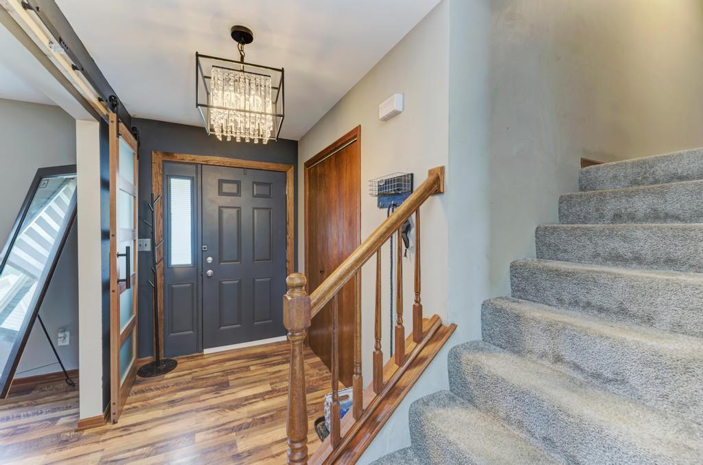 202 North Bridge Road, DeKalb, IL 60115