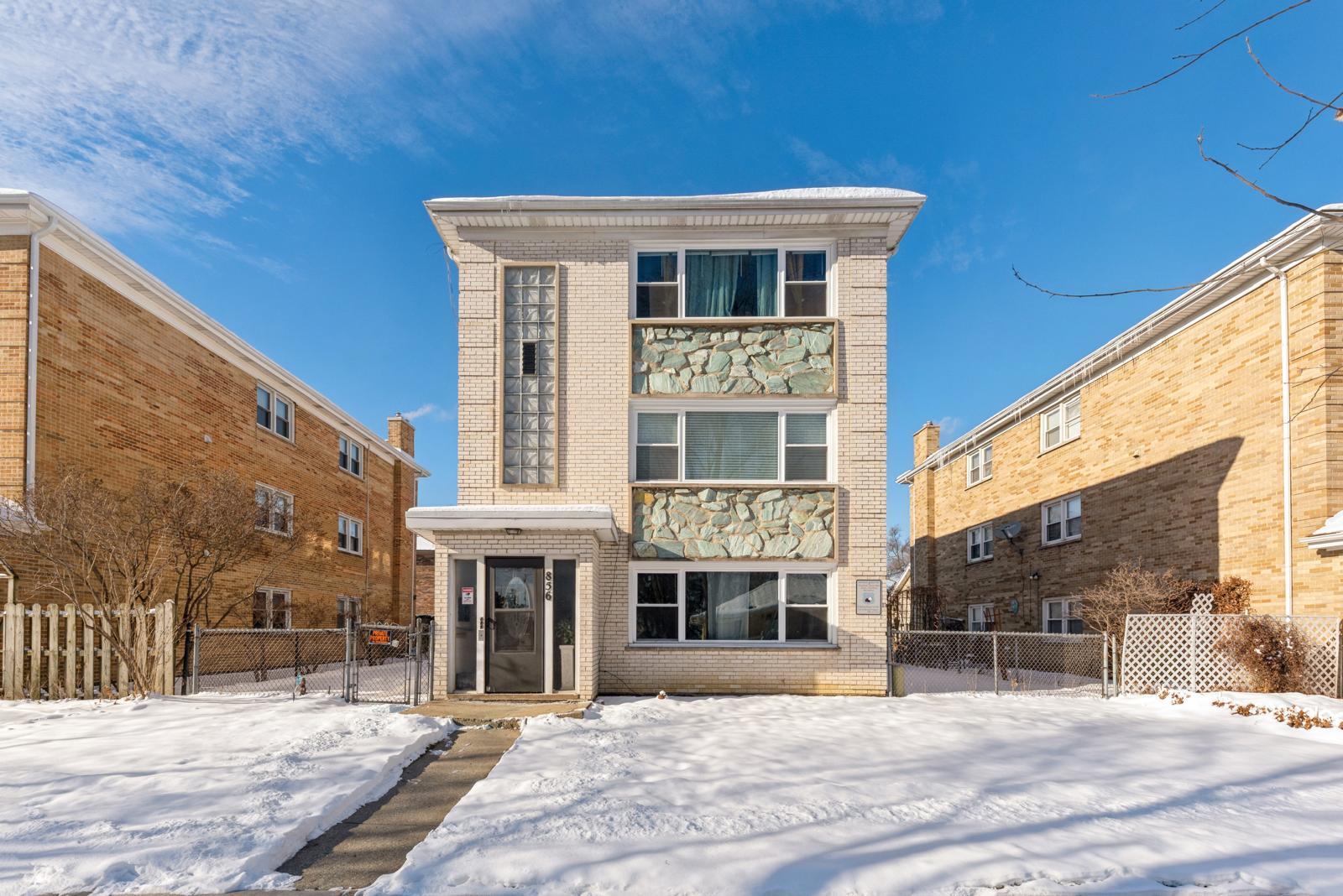 856 E Capri Drive #1, Palatine, IL 60074